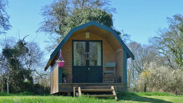 Cwt Gwyrdd campsite in Crymch, Pembrokeshire