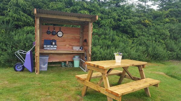 Watermeadows Glamping campsite in Kilgetty, Pembrokeshire