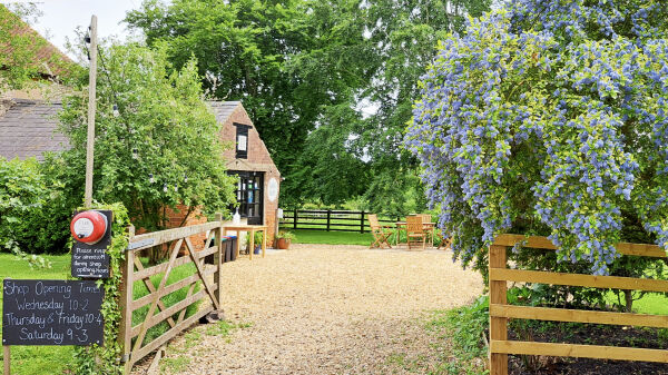 Cranley Barn Camping campsite in Milton Keynes, Buckinghamshire