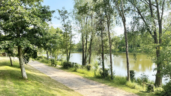 Arden Lakes campsite in Stratford-upon-Avon, Warwickshire