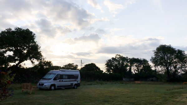 Ser a Mor Camping campsite in Stepaside, Pembrokeshire
