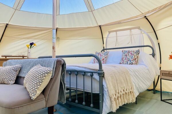 Dan Y Ser Glamping campsite in Llanidloes, Powys