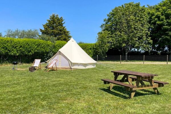 Oaklea Camping & Glamping campsite in Narberth, Pembrokeshire